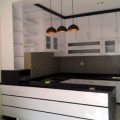 Batakan Village dapur-hitam-putih-mewah
