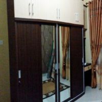 Kampung Timur lemari-baju-cermin