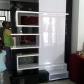 Wika penyekat-backdrop-tv