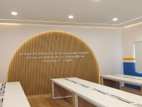 Interior lab komputer IPEKA dengan desain modern dan fungsional